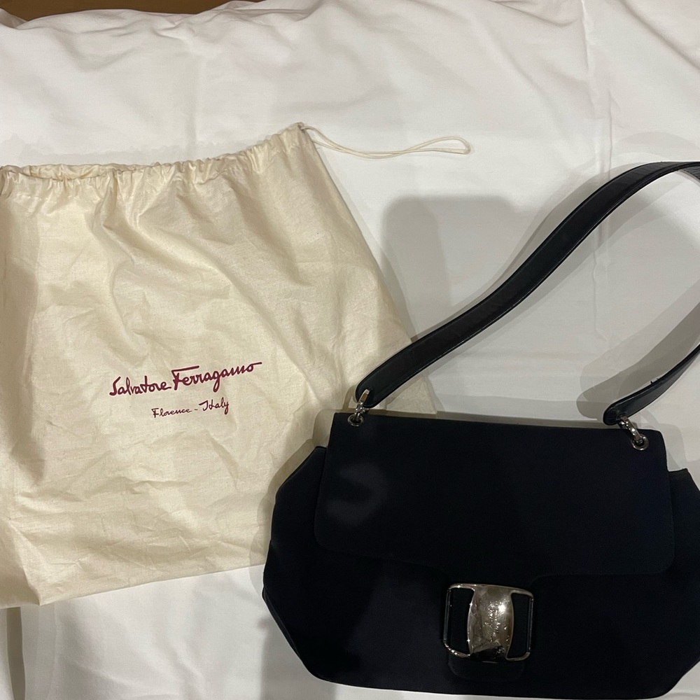 Vintage Ferragamo shoulder bag black